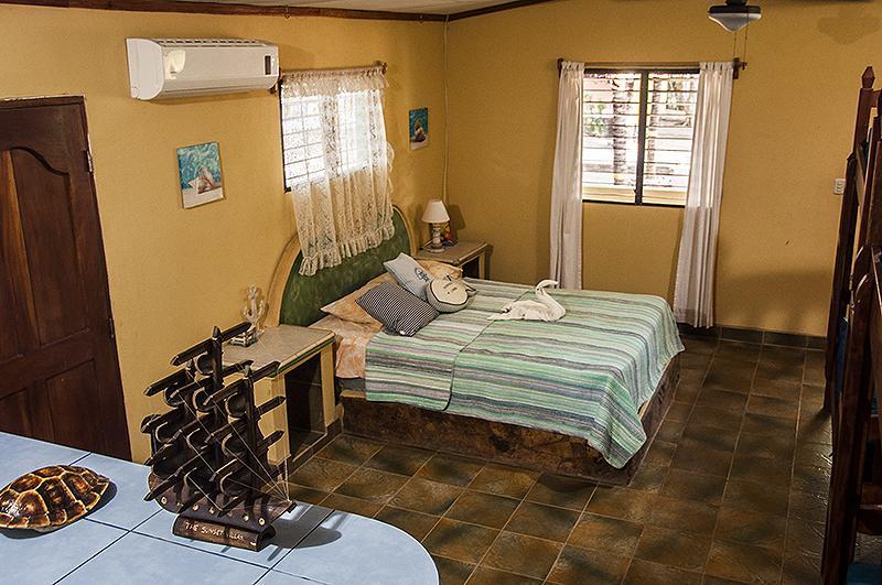 Hostel Sunset Villas โปโปโย ภายนอก รูปภาพ